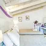 Evita's Ikia Seaside Luxury House Hébergement de vacances *
