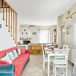 Evita's Ikia Seaside Luxury House Hébergement de vacances