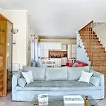 Evita's Ikia Seaside Luxury House Hébergement de vacances *