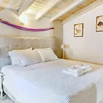 Hébergement de vacances Evita's Ikia Seaside Luxury House
