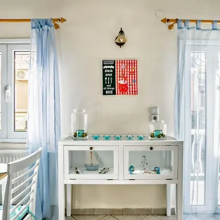 Prázdninový dům Evita's Ikia Seaside Luxury House