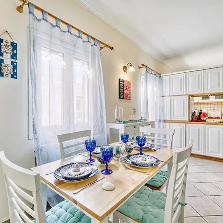 Evita's Ikia Seaside Luxury House Holiday home Mesongi