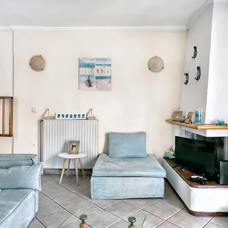 Holiday home Evita's Ikia Seaside Luxury House Mesongi