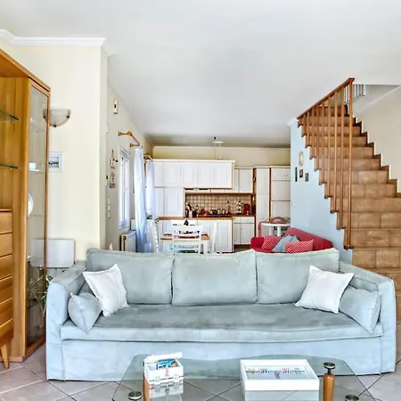 Evita's Ikia Seaside Luxury House Holiday home *