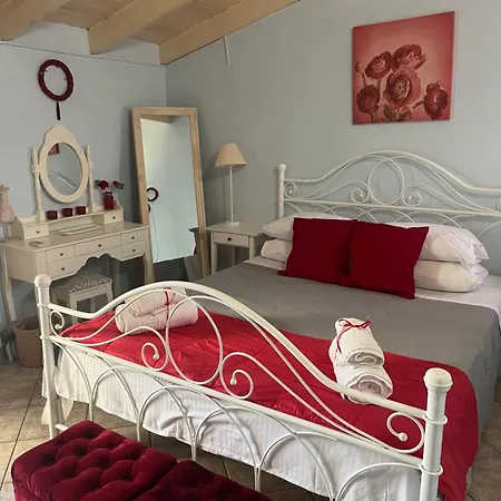 Evita's Ikia Seaside Luxury House *