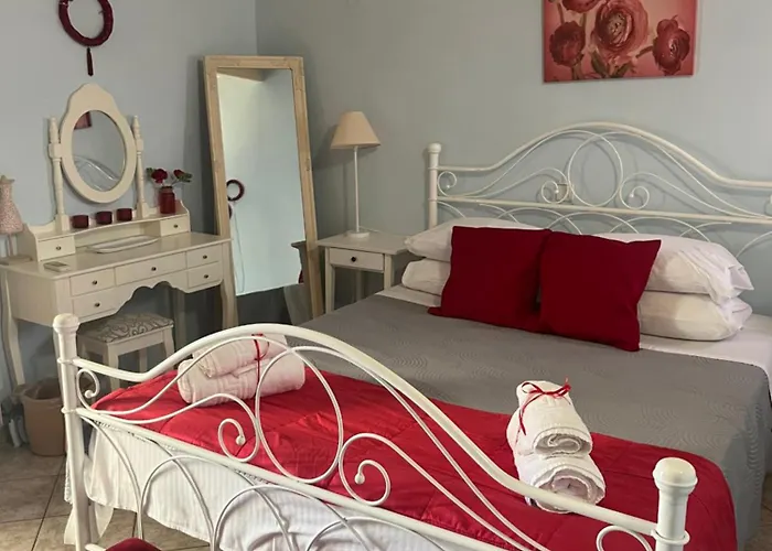 Evita's Ikia Seaside Luxury House *