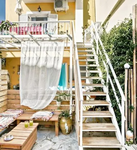 Evita's Ikia Seaside Luxury House * Mesongí
