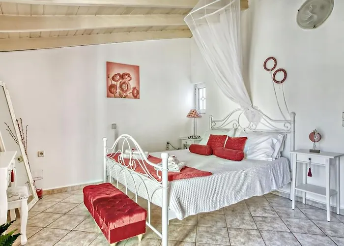 Evita's Ikia Seaside Luxury House Feriehus Mesongí
