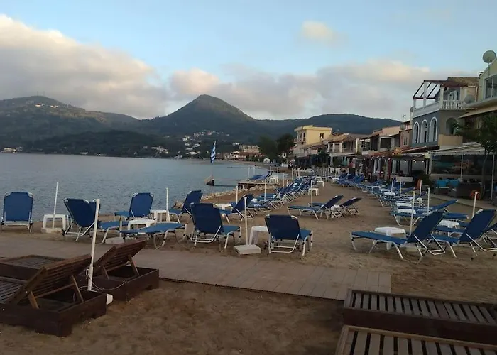 Feriehus Evita's Ikia Seaside Luxury House