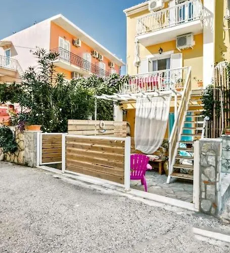 Evita's Ikia Seaside Luxury House *
